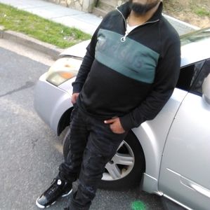 Meet your Posher, Derek